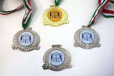 medal_121021.jpg