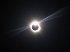 solar_eclipce120405.jpg
