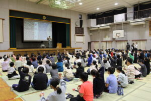 喫食中の講義